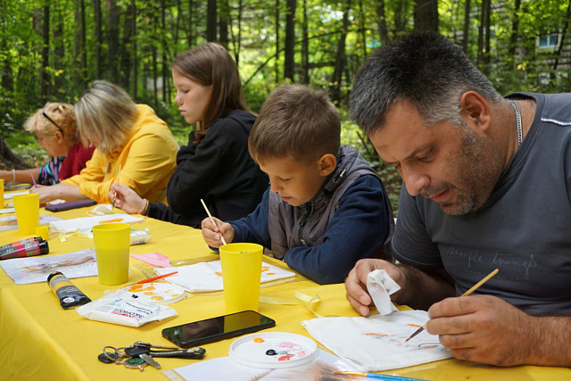Высадка именных деревьев, экопленер и литературные гостинные проходят в дивногорском дендрарии 