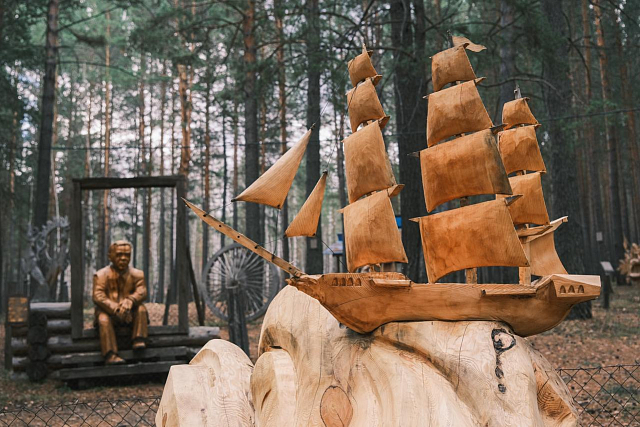 Парк деревянных скульптур «Лукоморье» из Ангарска работает над сказочной экотропой