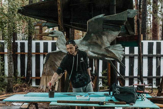 Арт-парк на Байкале живет: летний фестиваль объединил художников со всей России