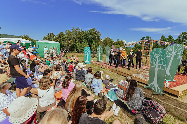 Чем удивляет фестиваль «Дубыня» в Братском районе